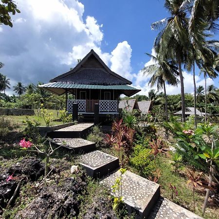 Sunari Beach Resort Selayar Matalalang Esterno foto
