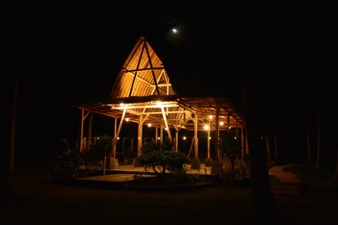 Sunari Beach Resort Selayar Matalalang Esterno foto