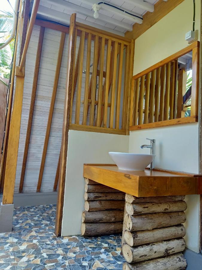 Sunari Beach Resort Selayar Matalalang Esterno foto