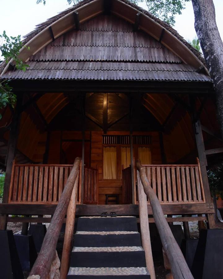 Sunari Beach Resort Selayar Matalalang Esterno foto
