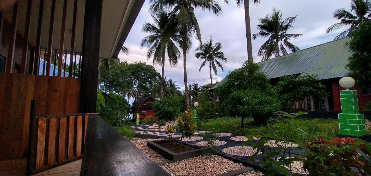 Sunari Beach Resort Selayar Matalalang Esterno foto